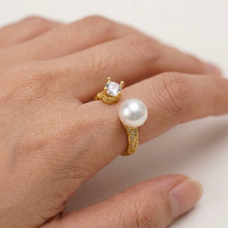 Solas Dual Pearl Ring