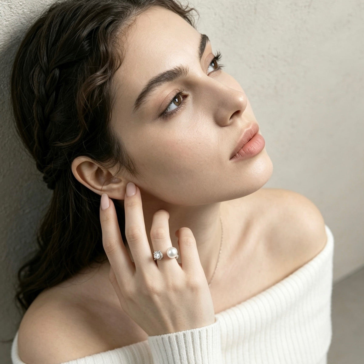 Solas Dual Pearl Ring