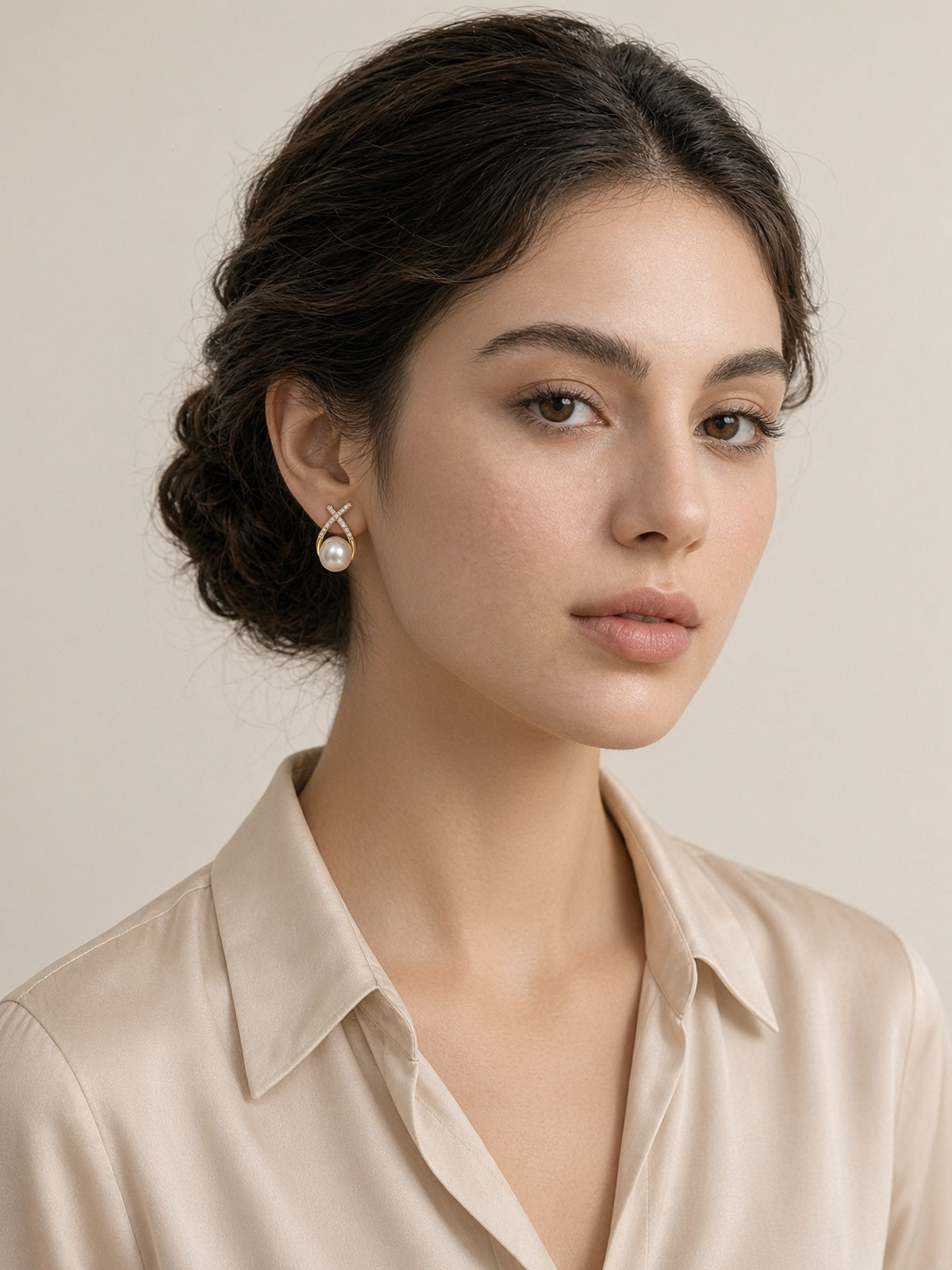 Solas Embrace Pearl Earrings