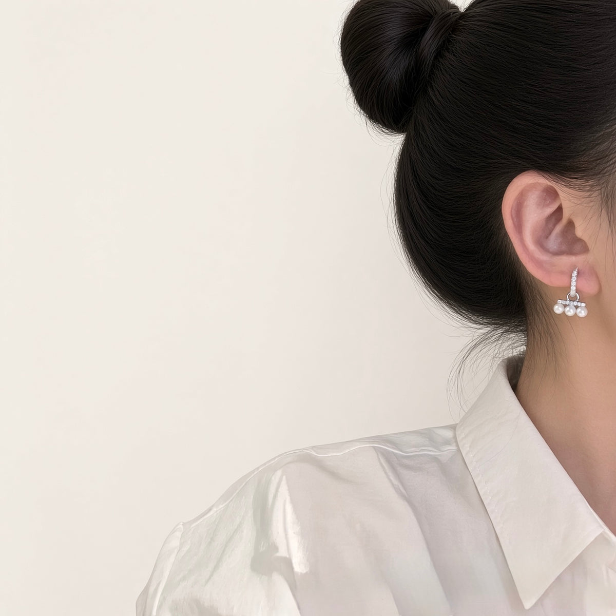 Solas Row Pearl Earrings