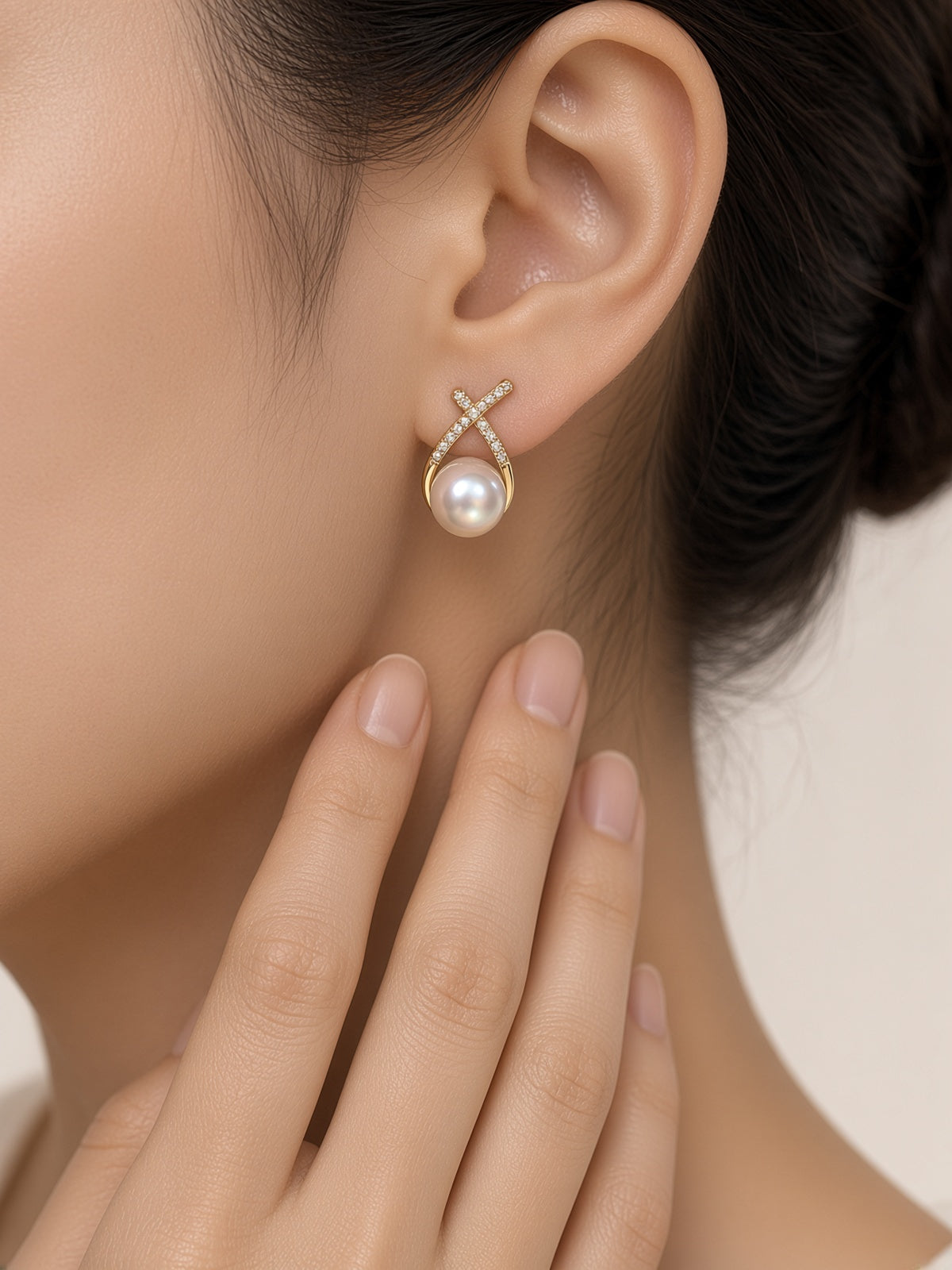 Solas Embrace Pearl Earrings