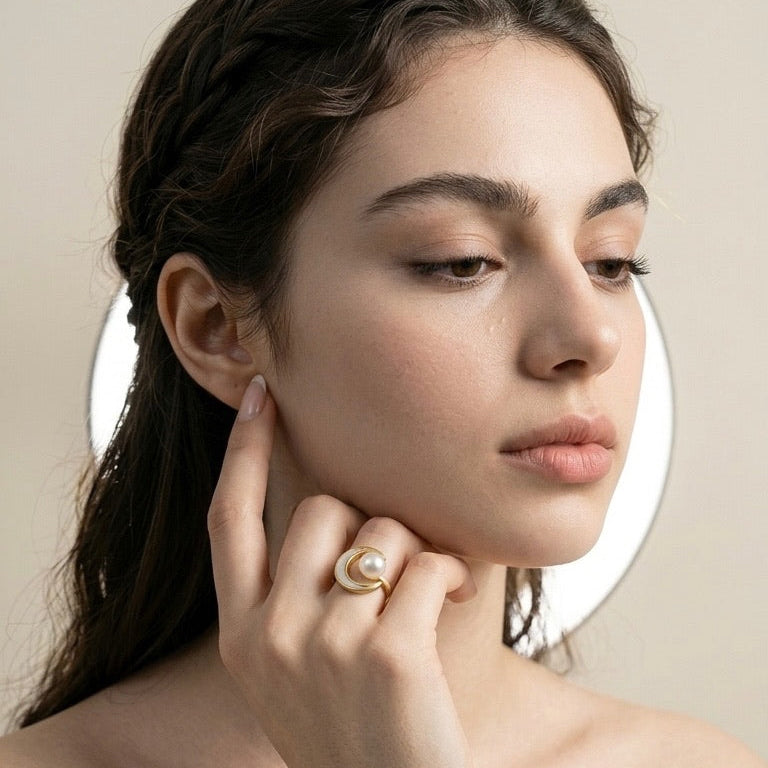 Solas Crescent Pearl Ring