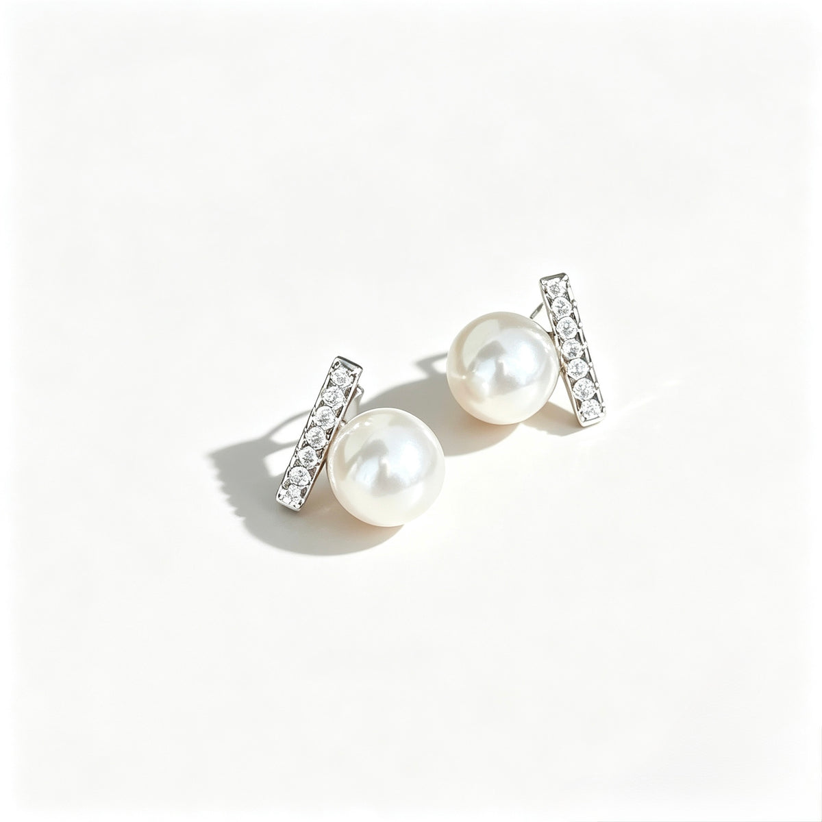 Solas Horizon Pearl Earrings