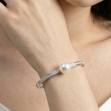 Solas Halo Pearl Bangle