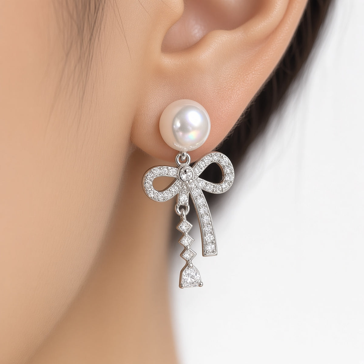 Solas Fable Pearl Earrings